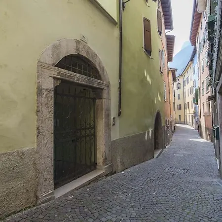 Peler, Stylish With Garage * Riva del Garda